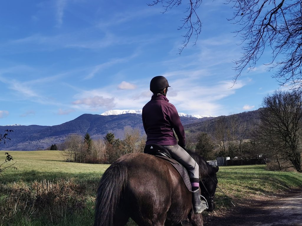 Elisabeth Pacchiano à cheval